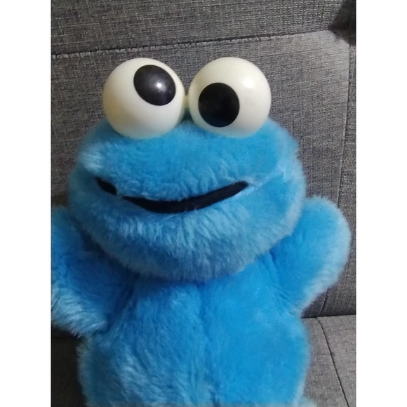 Vtg Playskool Sesame Street Cookie Monster Rattle Plush (eabox) - Picture 2 of 6